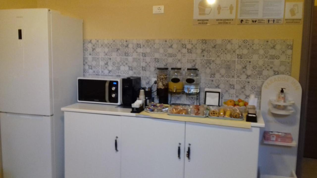Paradise Inn Ливорно Екстериор снимка